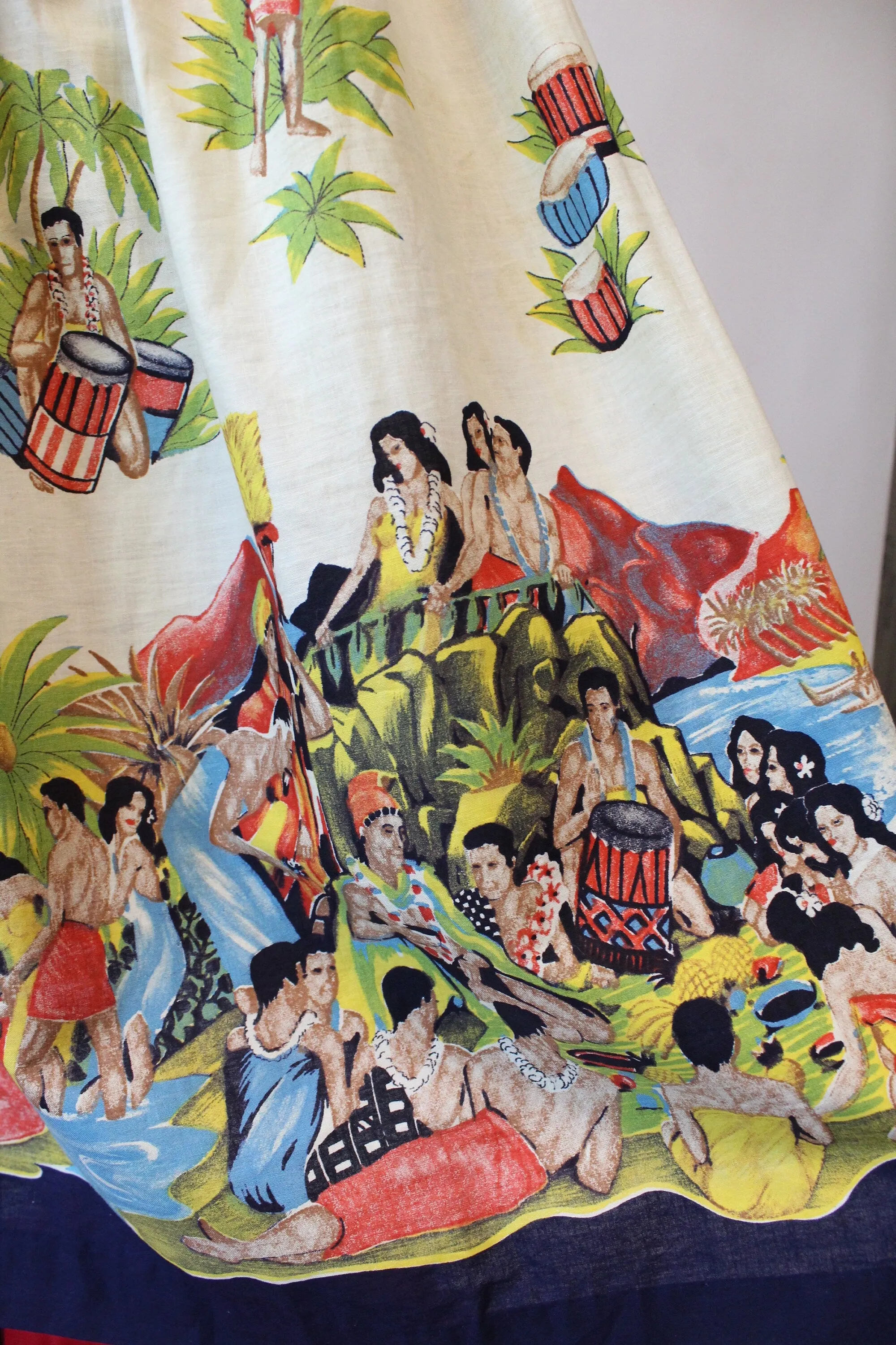 1950s NATIVE HAWAIIAN novelty print skirt medium | new spring summer