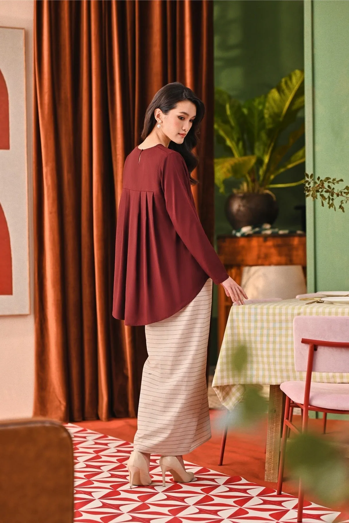 The Capai Women Wrap Skirt - Champagne Pinstripe