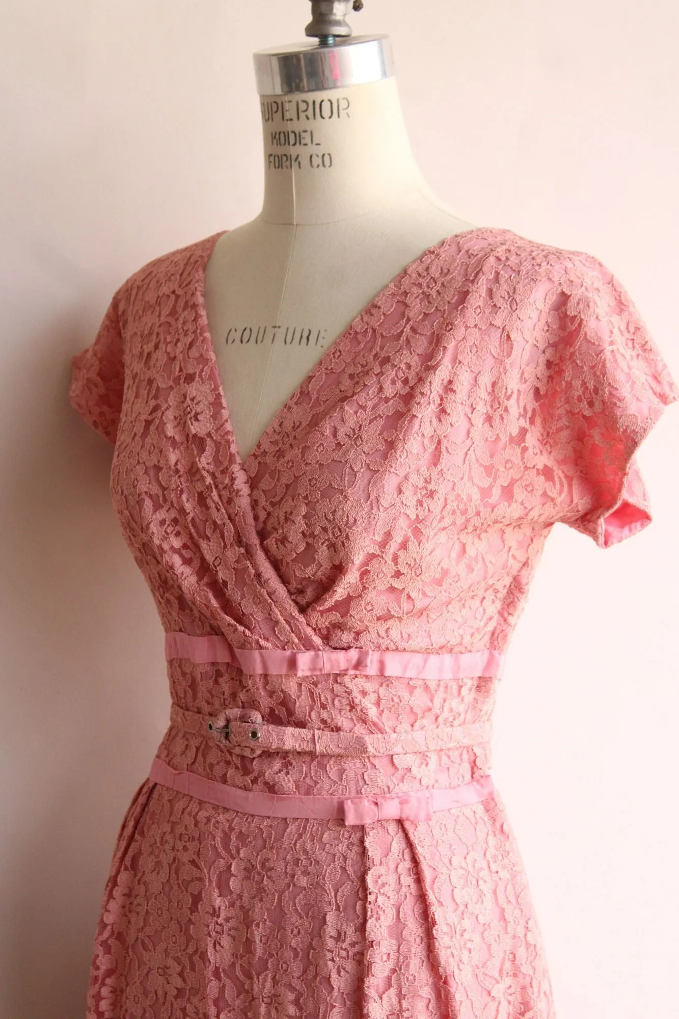 Vintage 1940s 1950s  Dress with Belt in Pink Lace