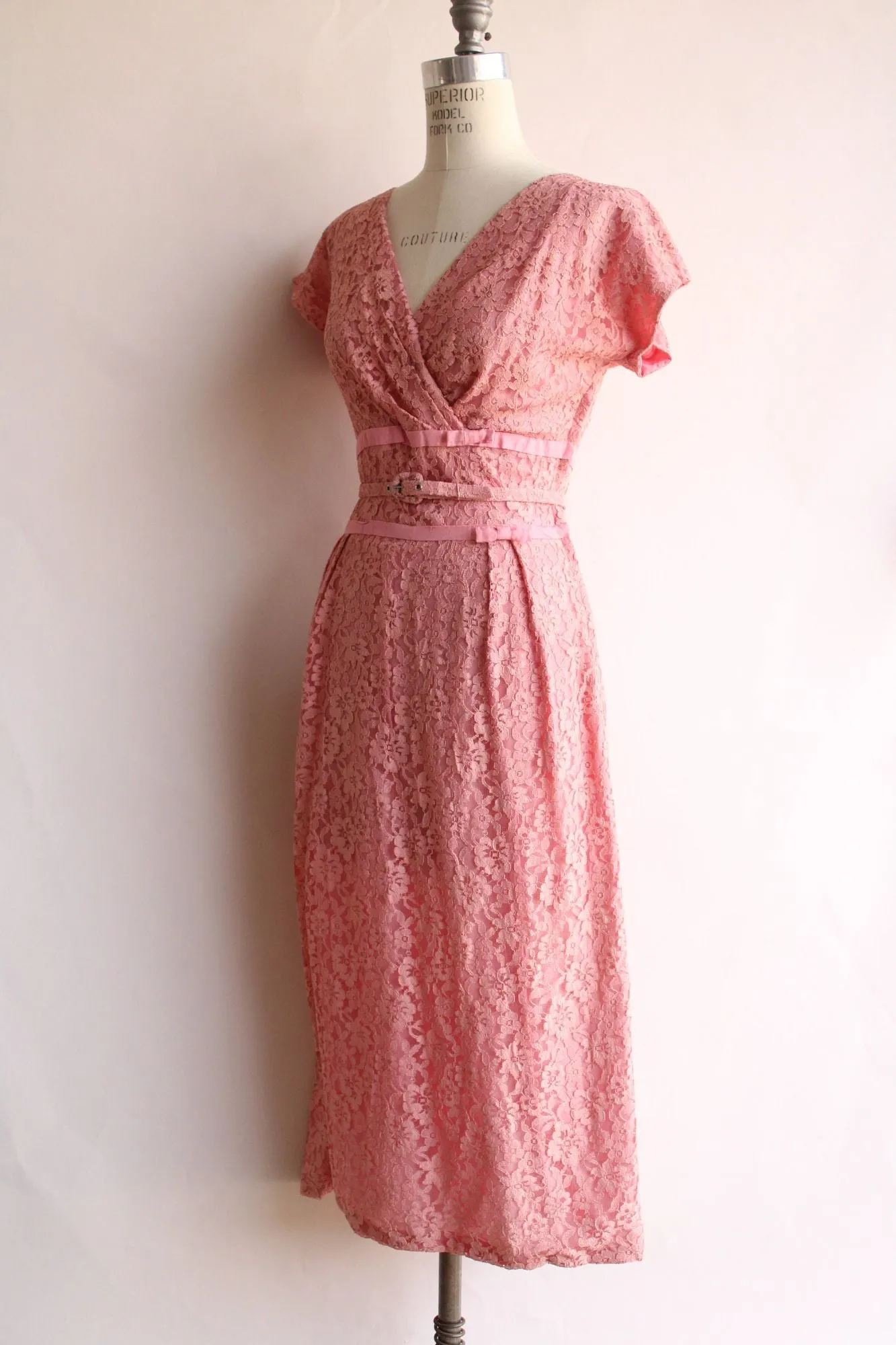 Vintage 1940s 1950s  Dress with Belt in Pink Lace
